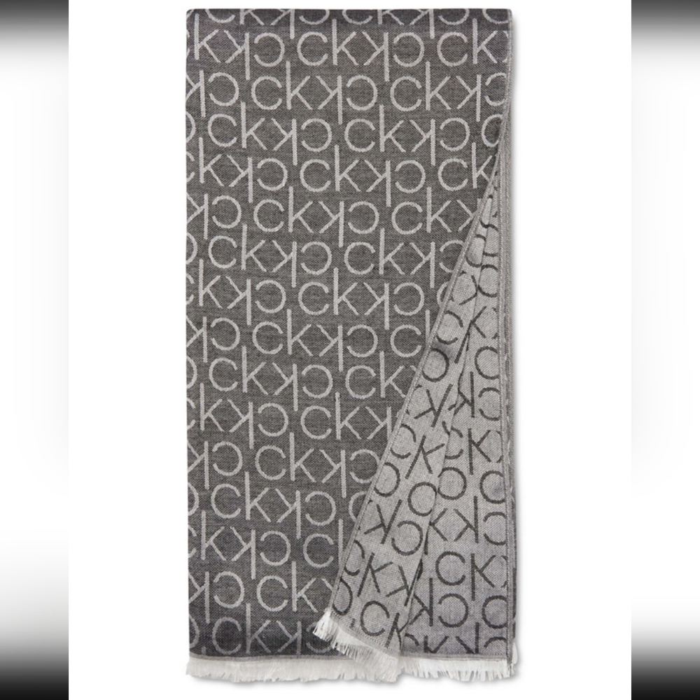 Calvin Klein Elegant Gray Patterned Scarf